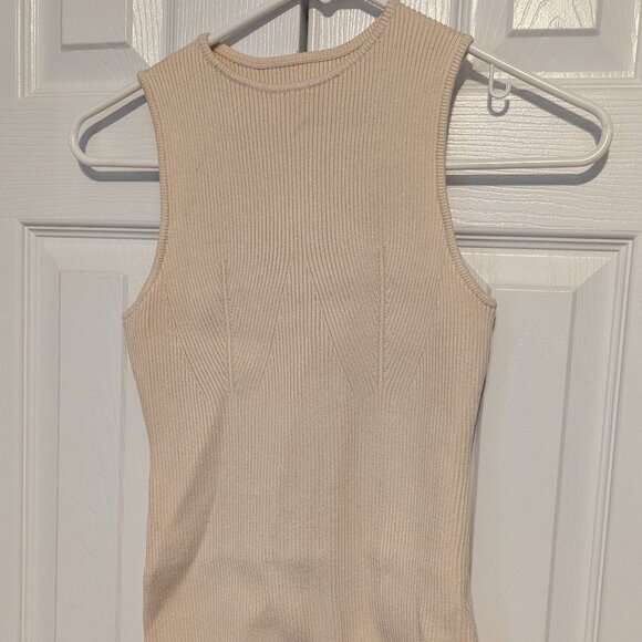 Solid Basic Tank Top - Picture 2 of 7